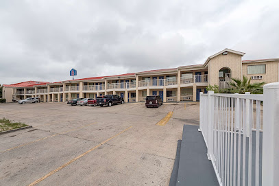 Motel 6 San Antonio, TX - Fiesta Trails