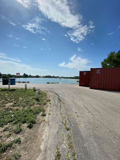 Woodlawn Lake